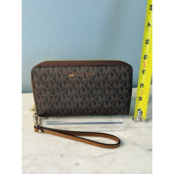 NEW Michael Kors Brown Jet Set Travel Wallet Large Wristlet Phone Case Card Slot - Picture 9 of 16